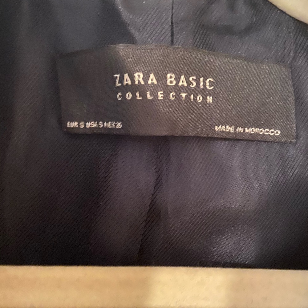 Coat - Picture 4 of 4